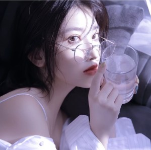 抖音举报父亲吸毒视频真相大白